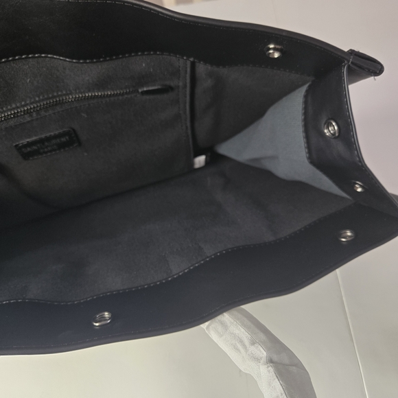 Saint Laurent Unisex  Black Tote Bag With Snap Closure New In Packaging - Picture 15 of 16